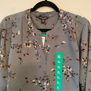NWT Hilary Radley women’s size XL long sleeve V-neck blouse, floral design
